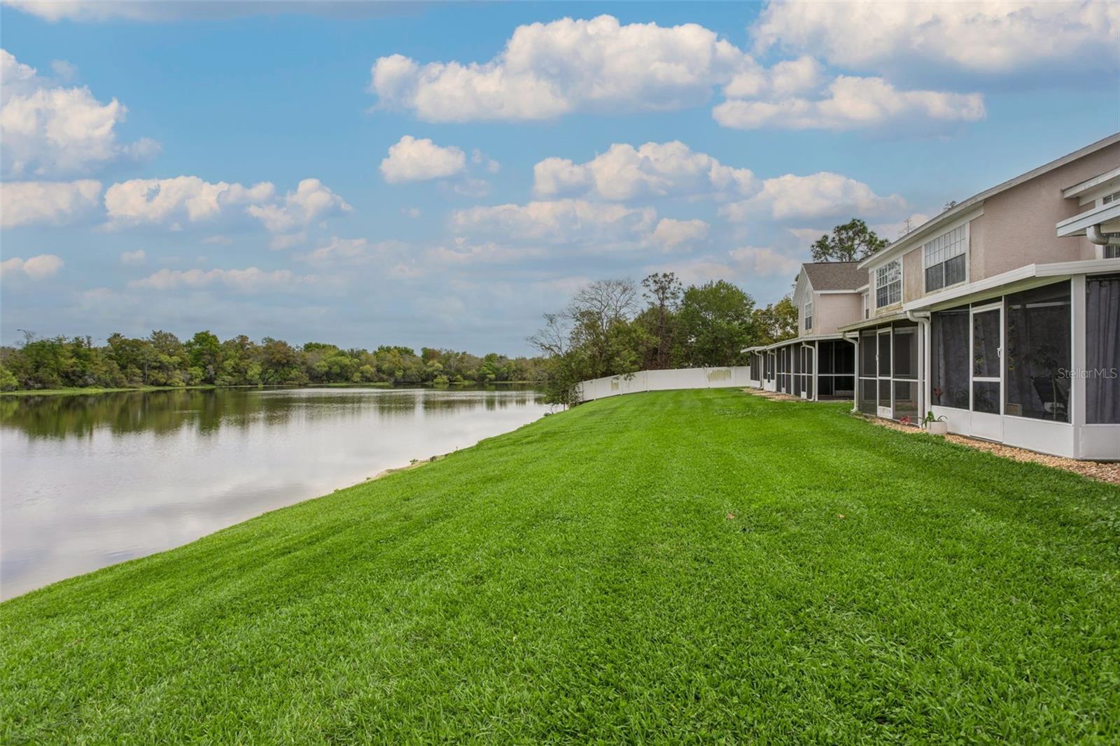 425 Kensington Lake Circle