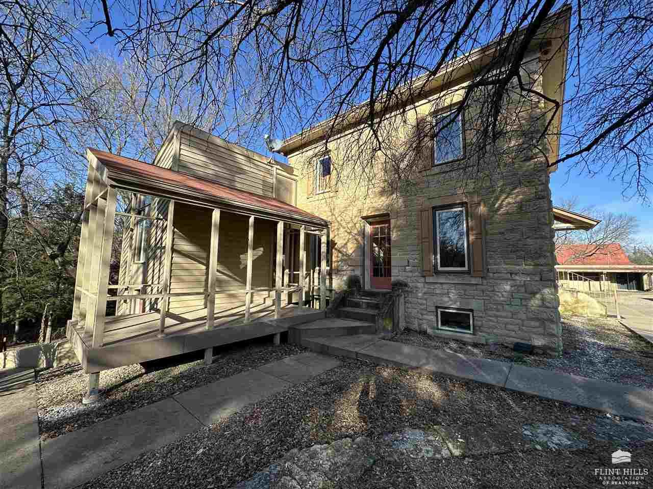 7100 Tuttle Creek Boulevard