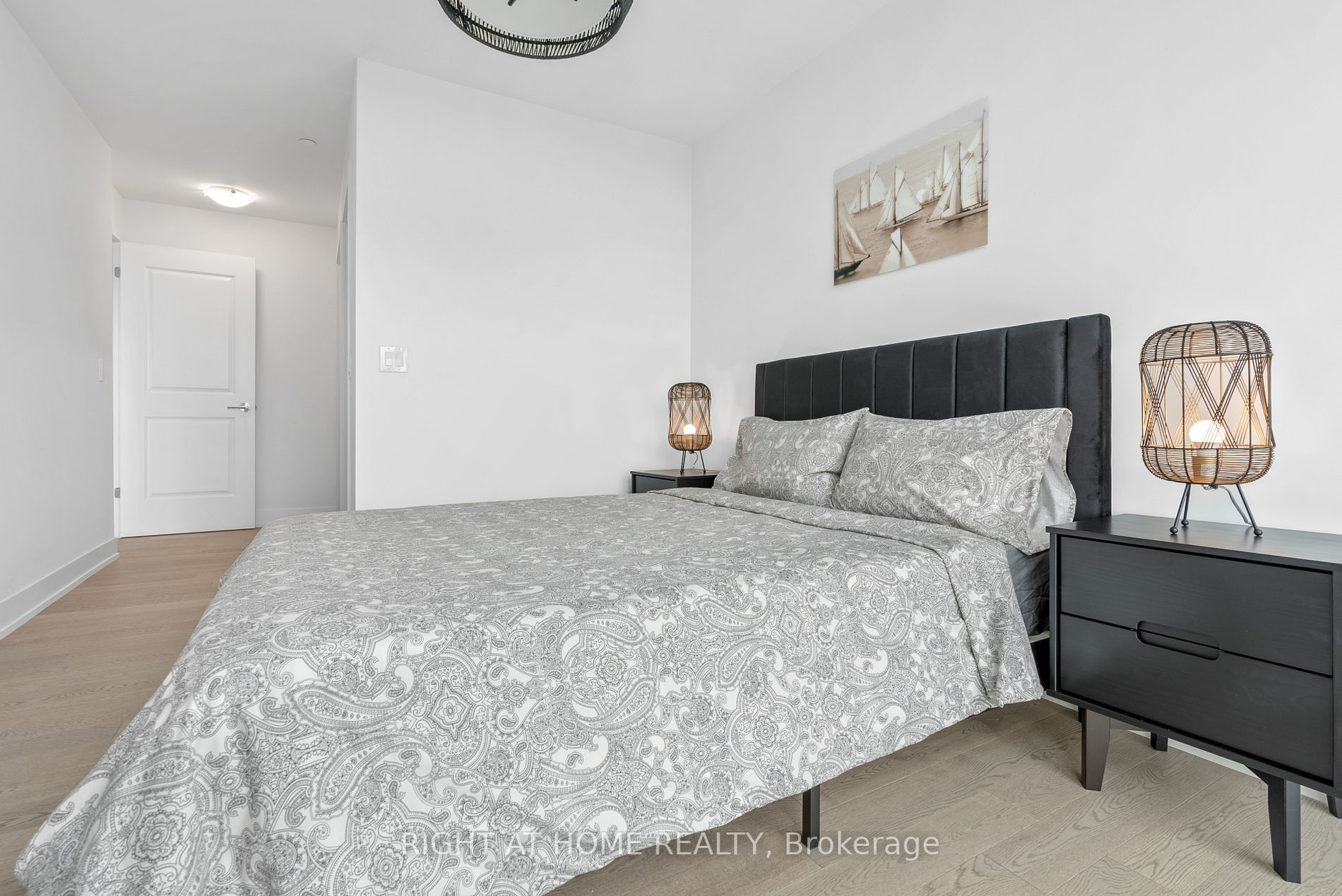 1063 Douglas Mccurdy Comm Circ