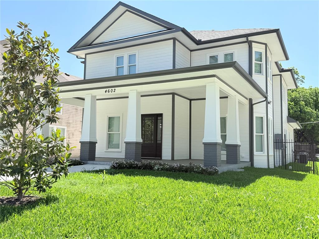 Gorgeous LIKE NEW HOME in DALLAS HISTORICAL DISTRICT.  CORNER LOT!! HIGH END FINISHES!! HIGH CEILINGS! 4 bedrooms (2 Primary Bedrooms), 3.5 bathrooms, 2-car detached garage with long driveway for extra parking on Large Corner Lot. Cozy CRAFSTMAN with Open Concept.  Grand Kitchen with Gorgeous Custom Cabinets reaching the ceiling, Huge island, Beautiful QUARTZ Countertops throughout the Home and exquisite Backsplash. 1st Master Bedroom on 1st Floor. 2nd Master Bedroom on 2nd Floor. Elegant Laminate Floors throughout the House and Exquisite Tile Flooring in Bathrooms. High Ceilings and Recessed Lighting throughout. Quick access to Major roadways, Shopping and Dining. Listing Agent is related to Seller. All information deemed reliable. Buyer(s) & buyer's agent to verify all information.