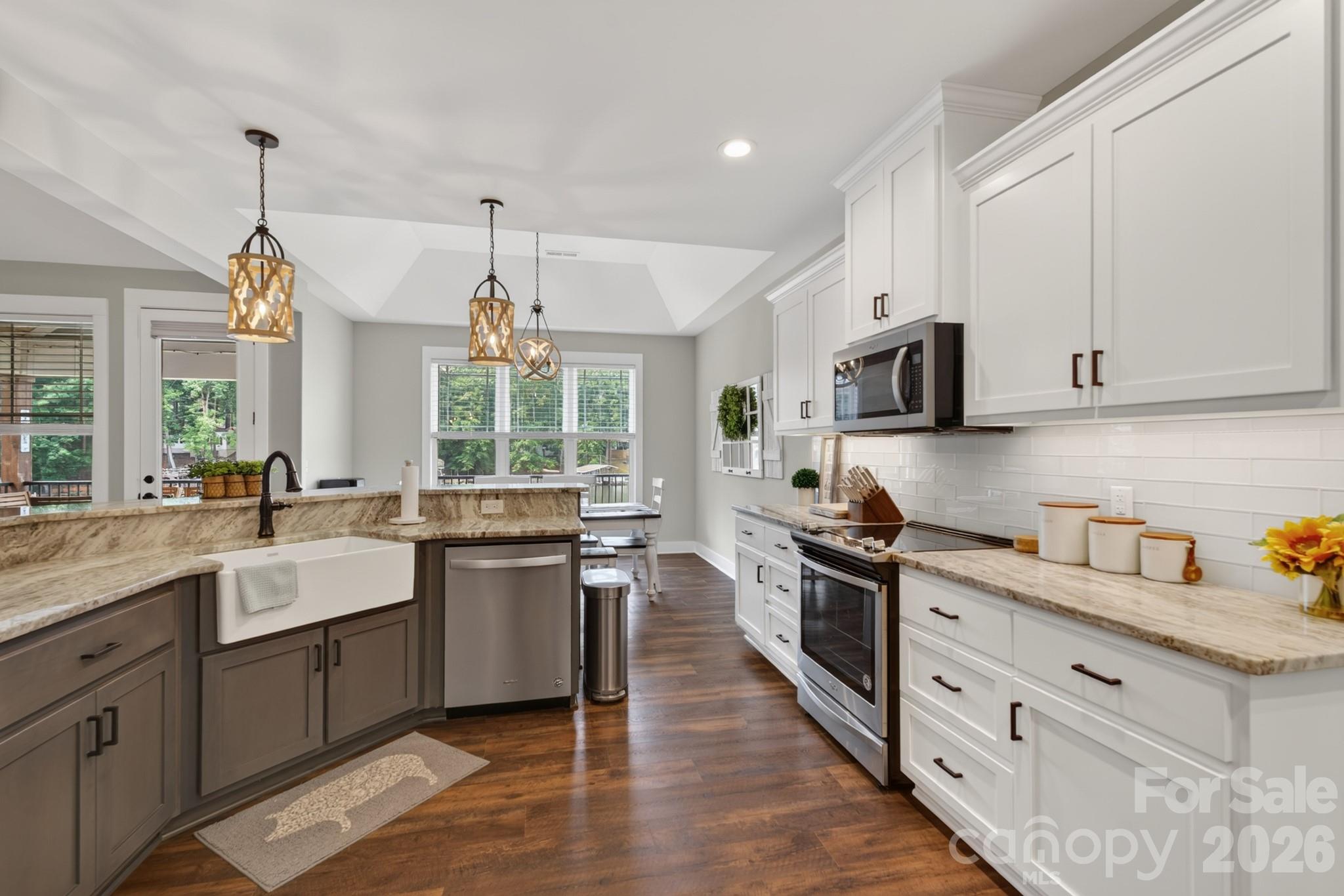157 Landing Trail