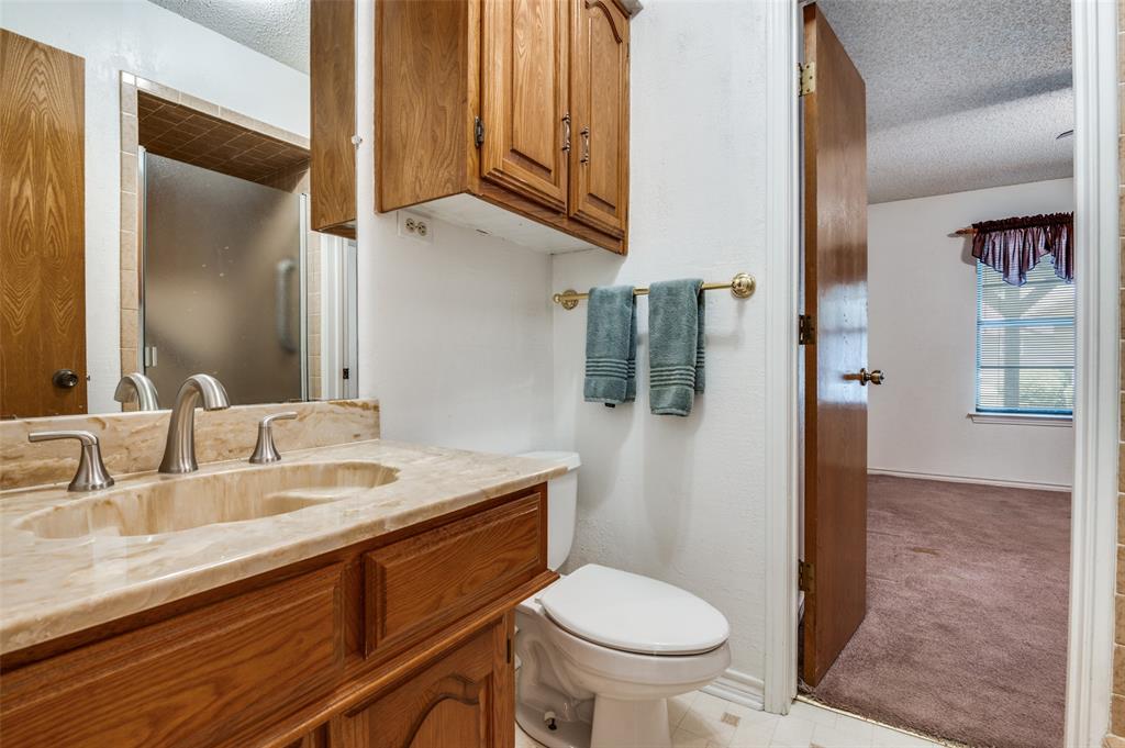 405 Shadowwood Trail