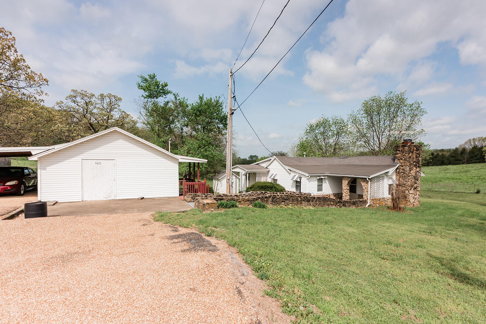 5423 S 226th Road