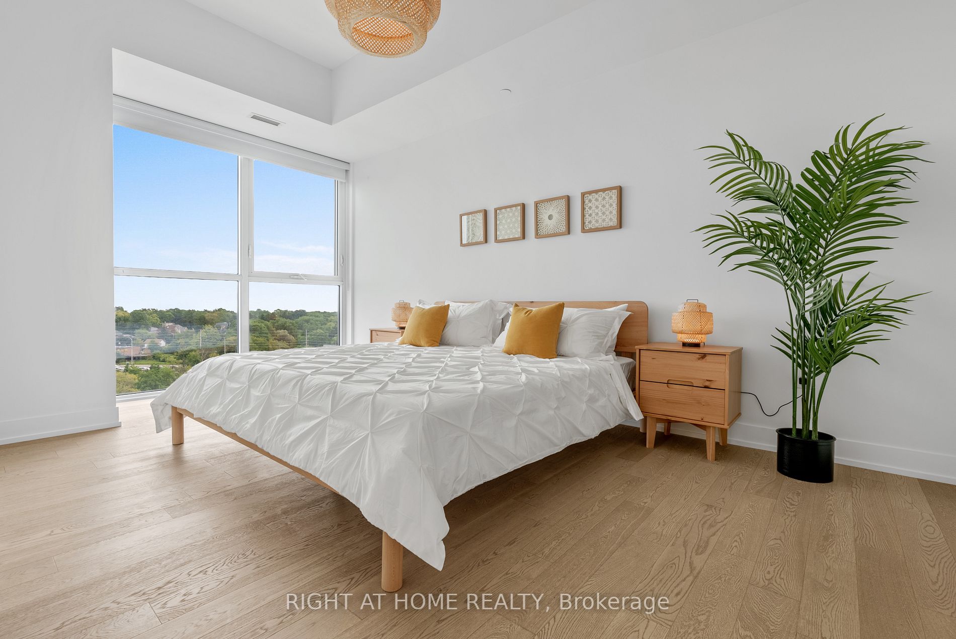 1063 Douglas Mccurdy Comm Circ