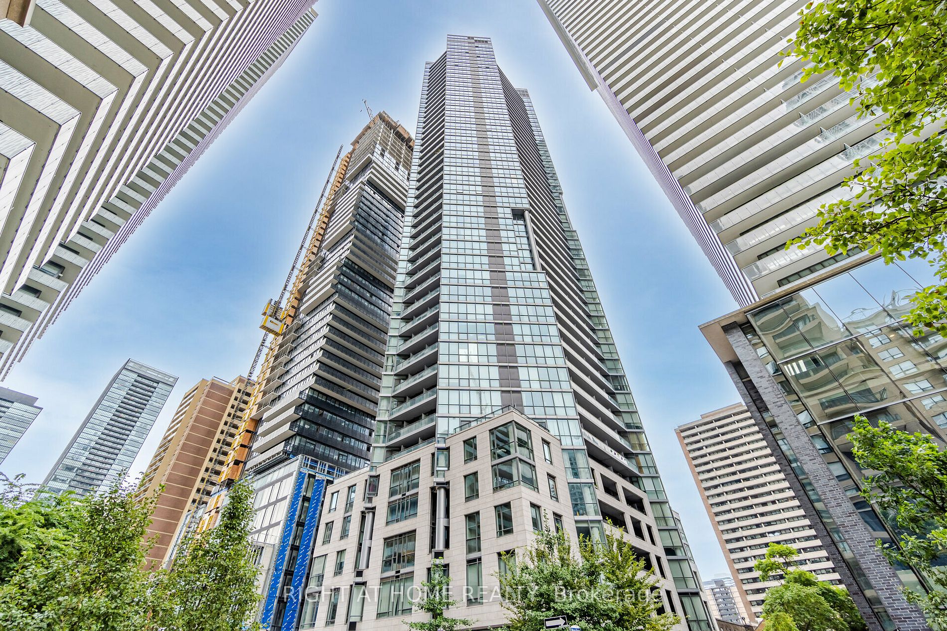 45 E Charles St 3910