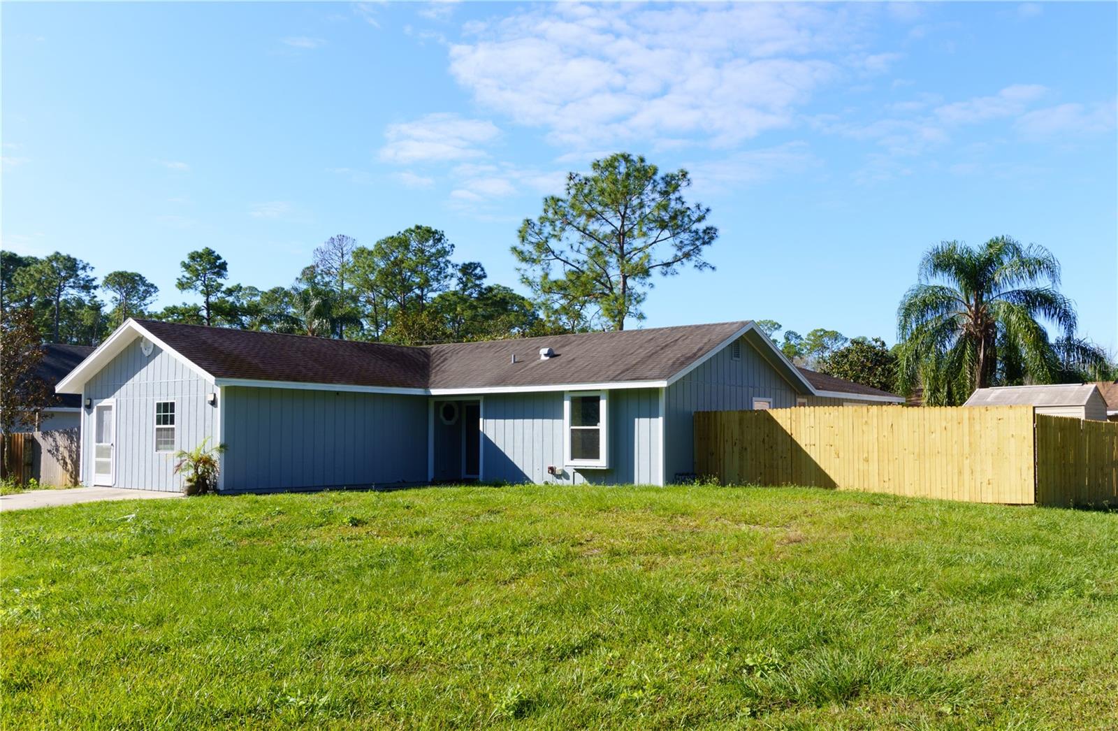 Central picture of website