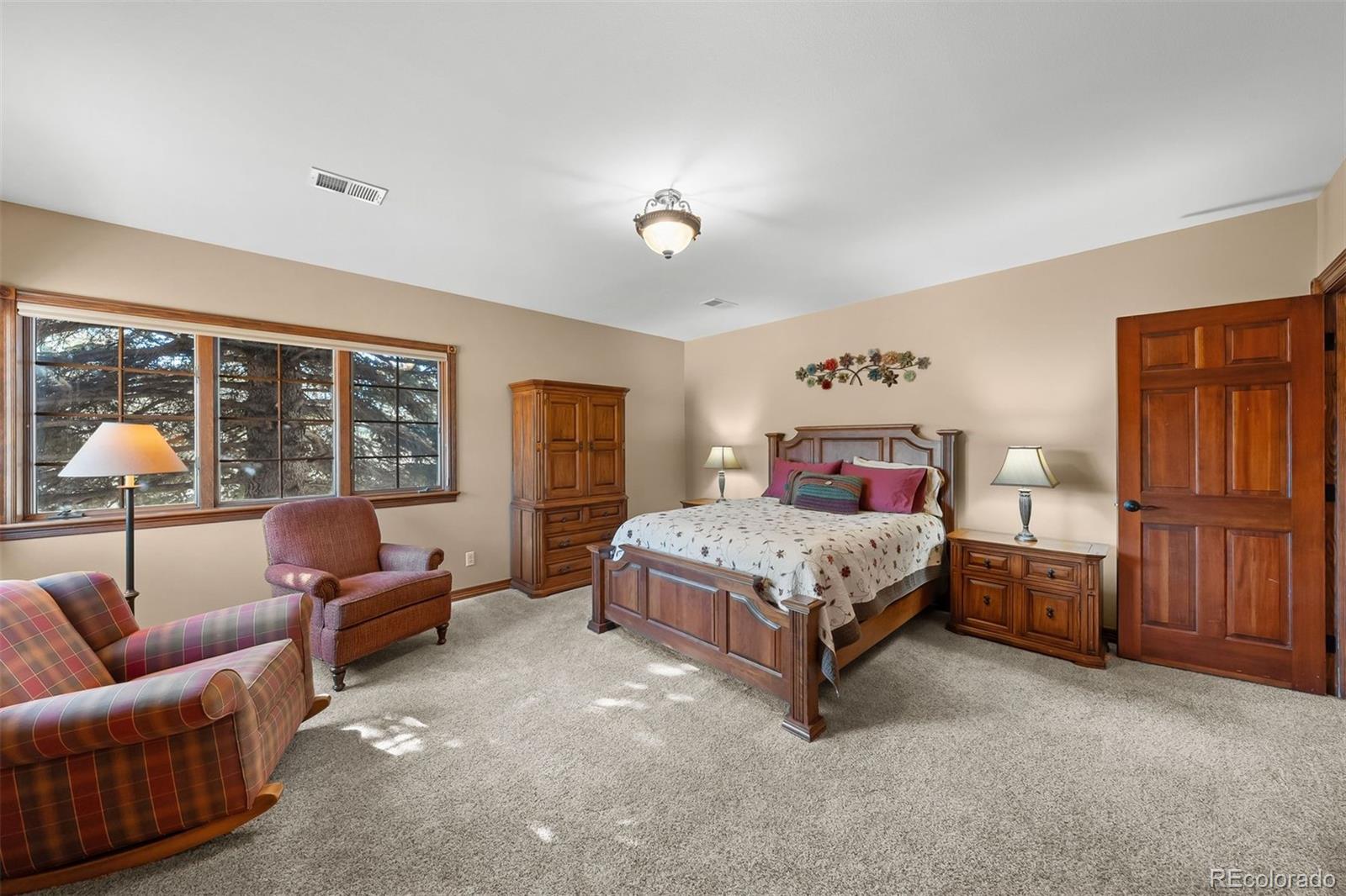 8245 N Sunburst Trail