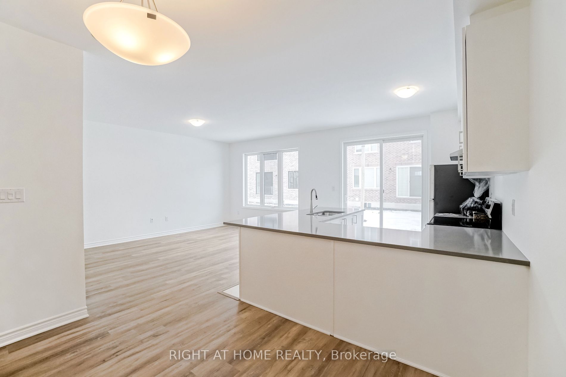 1263 Dias Landing Line