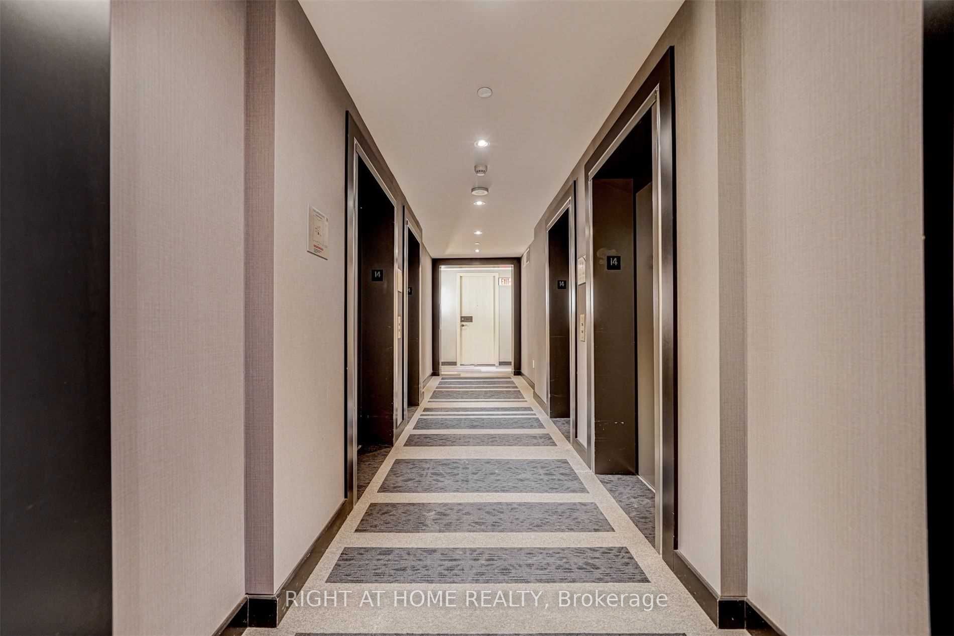 30 Roehampton Ave 1503