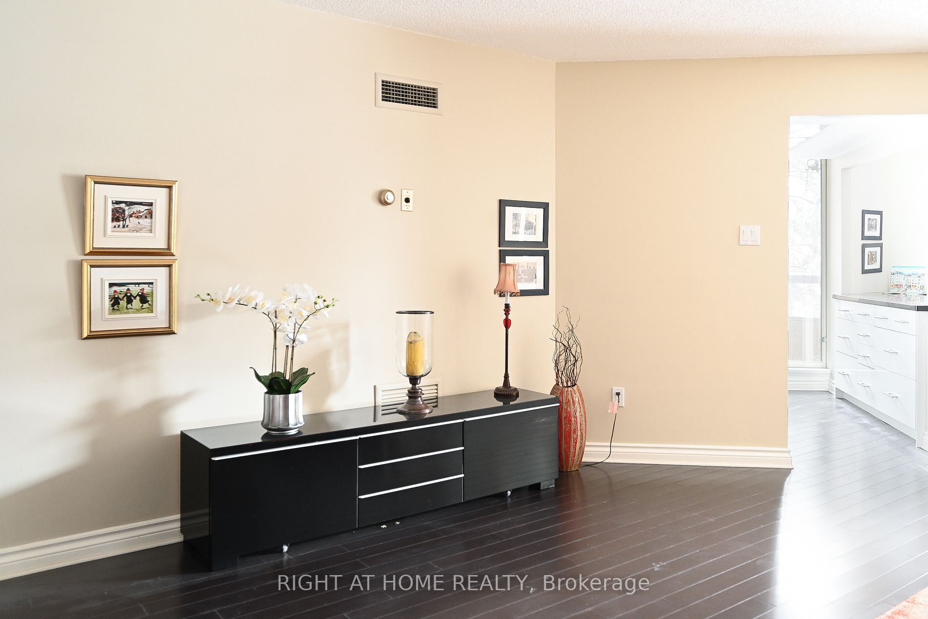 1210 Don Mills Rd 223