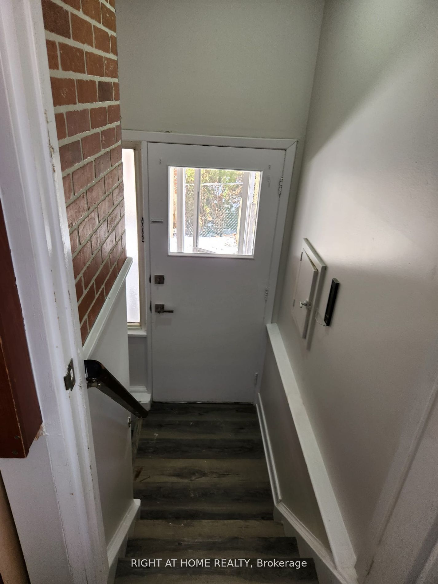 4 Stanley Crt (Upper)