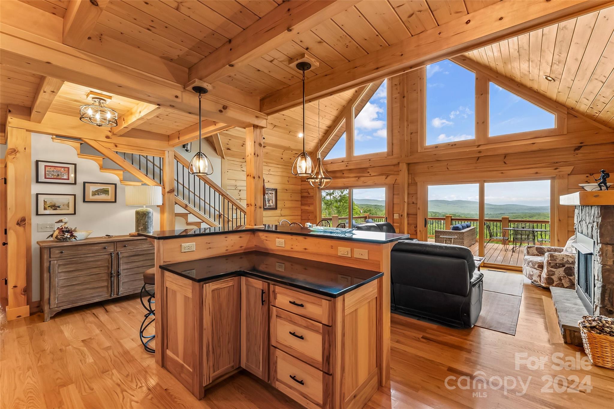 573 Lakeview Trail