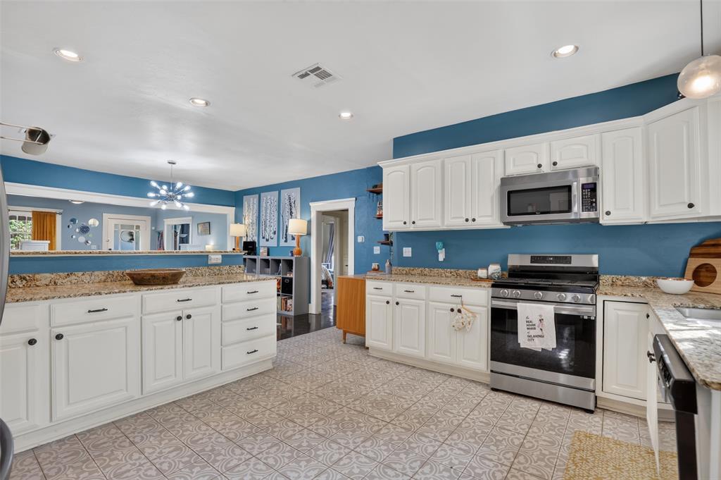 1216 NW 39th Street