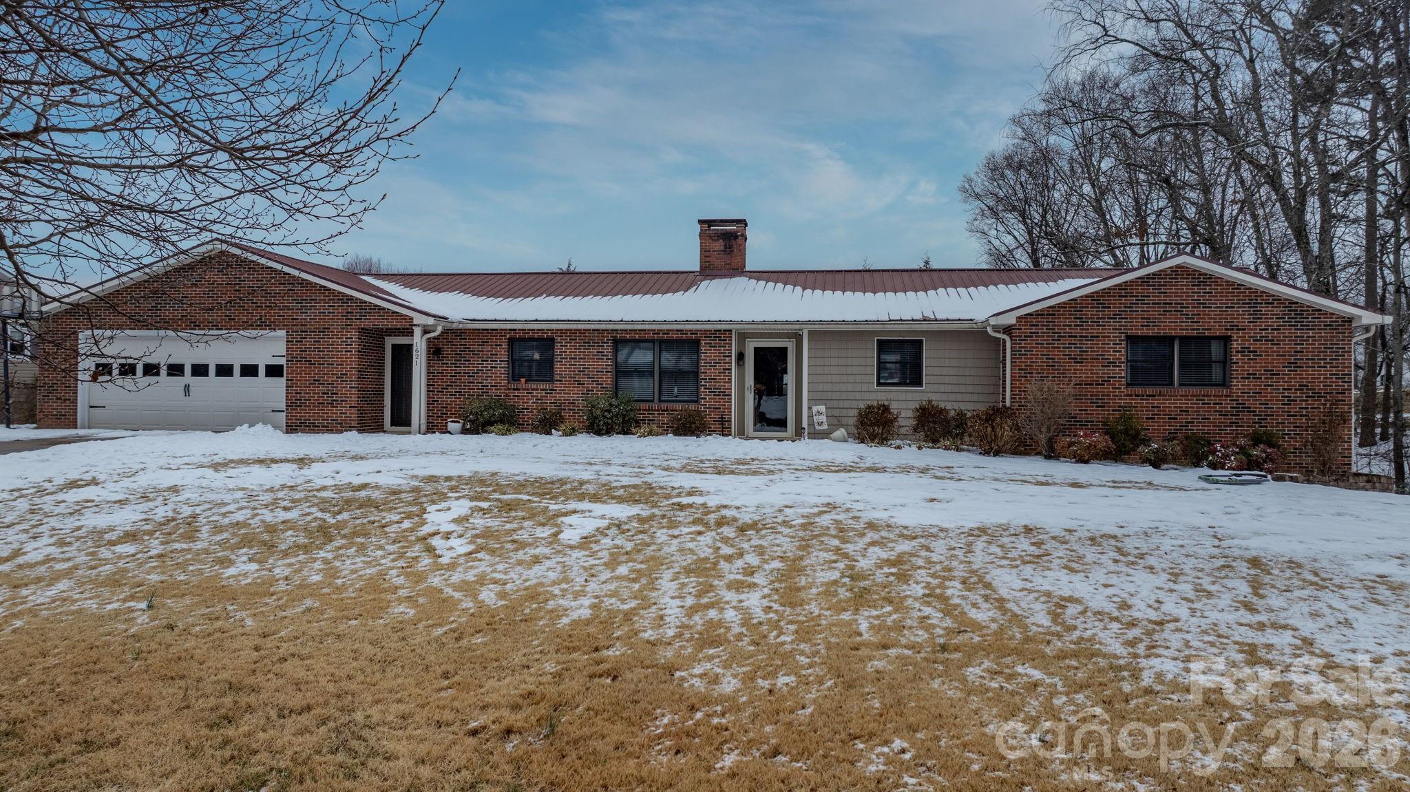 1621 Dakota Drive