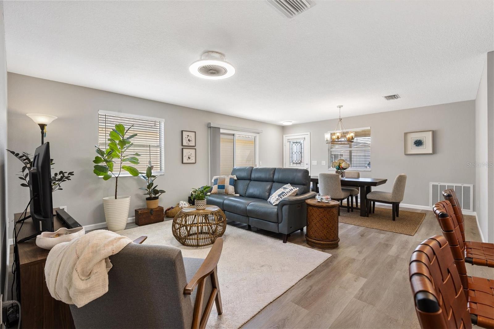 2737 Craven Way