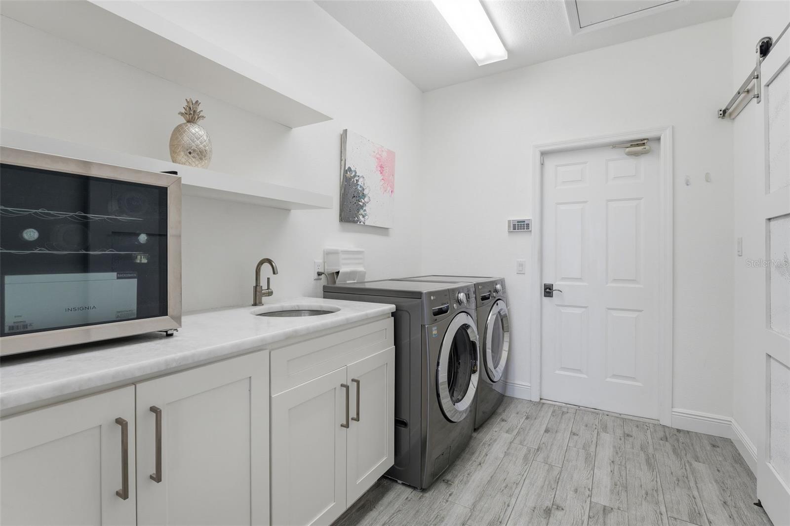 3121 Rivershore Lane