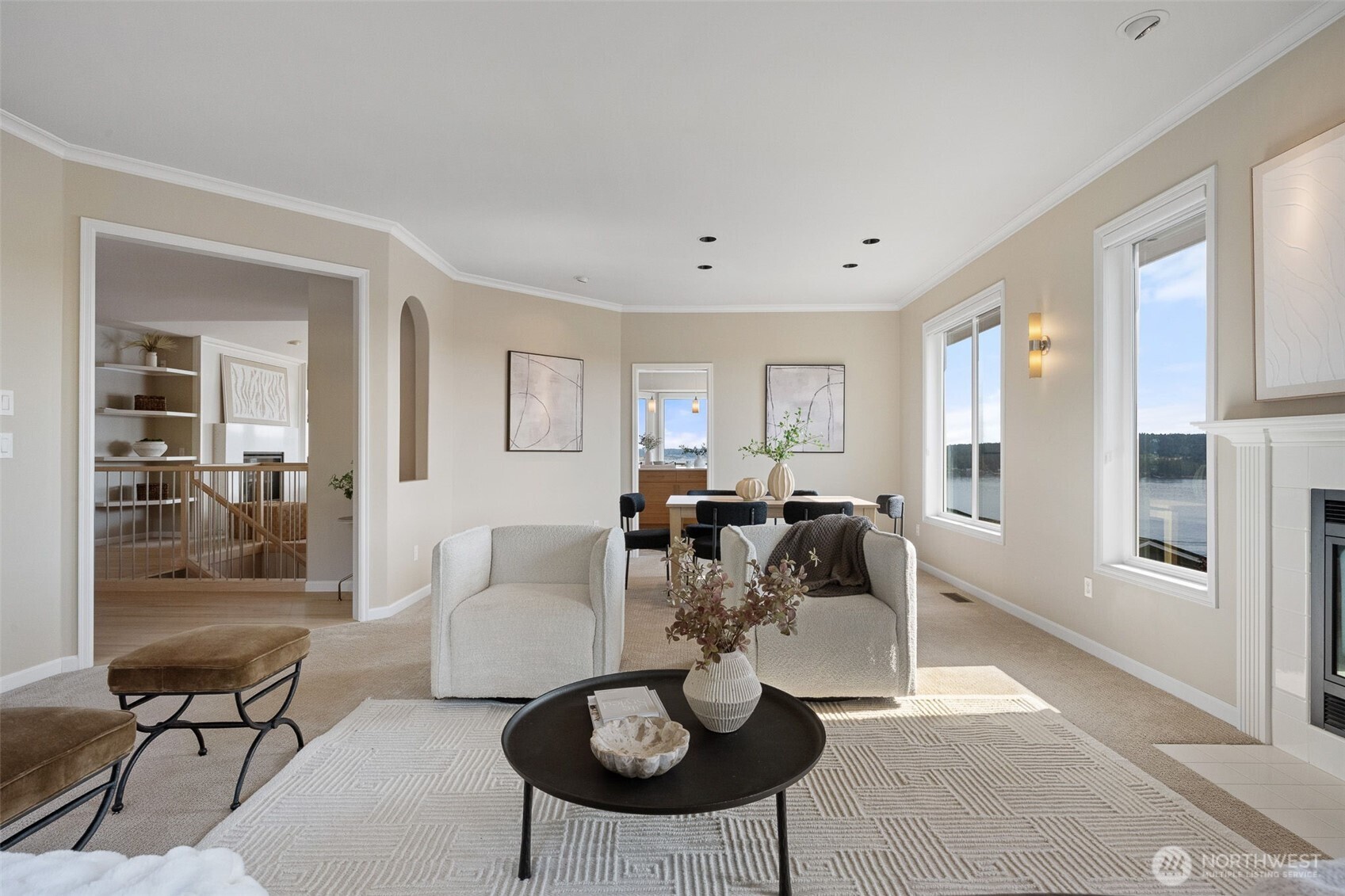 7 33rd Avenue NW