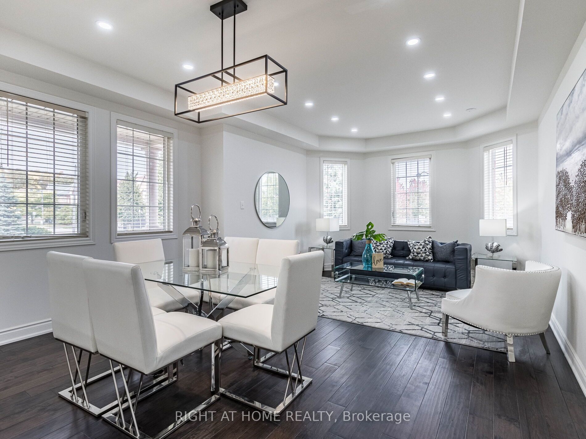 280 Wrigglesworth Cres