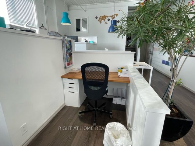 30 Fordhouse Blvd A