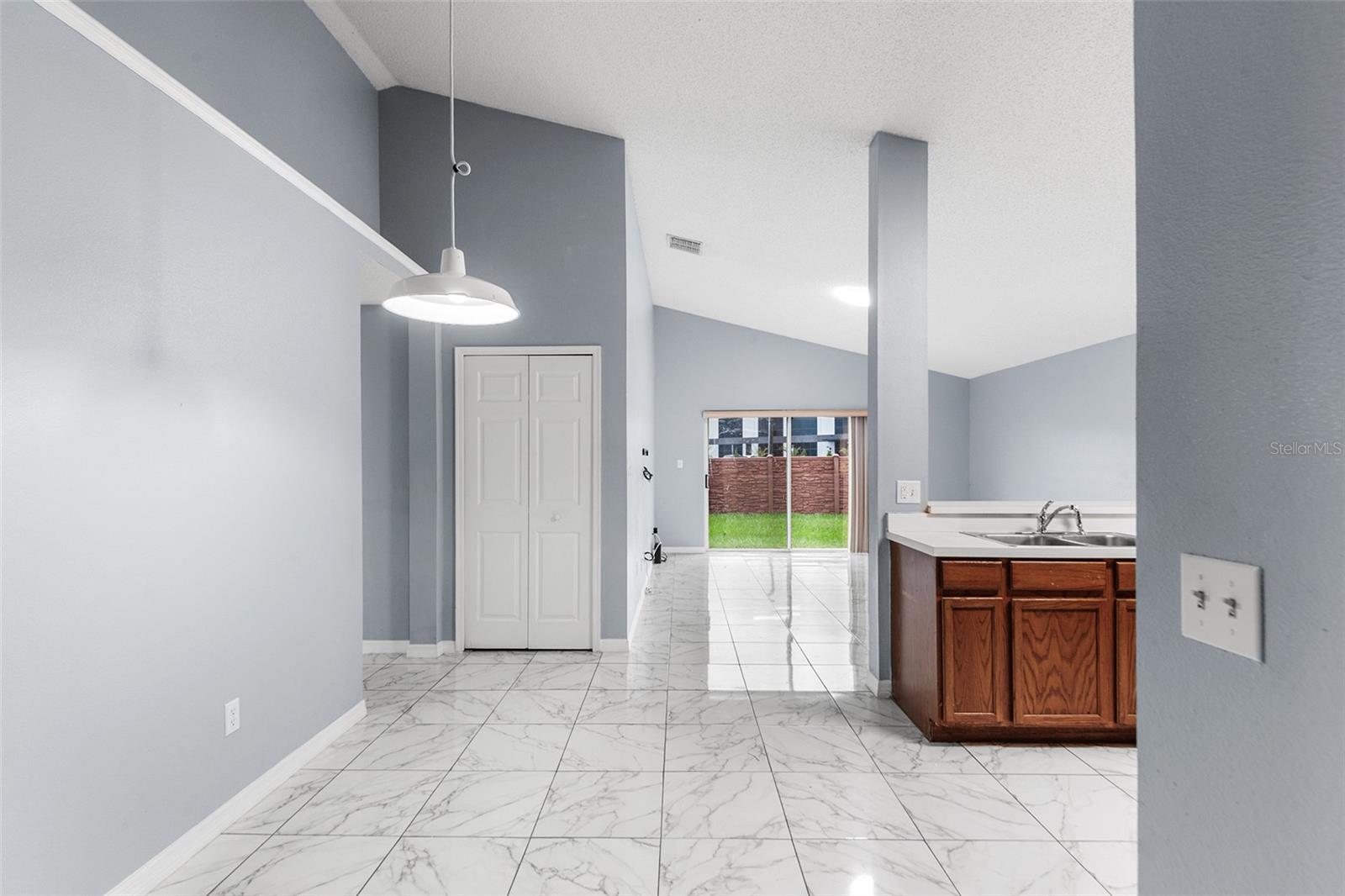 7814 Elmstone Circle
