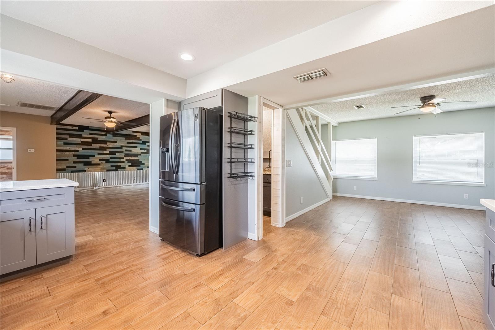 252 W Brookins Avenue