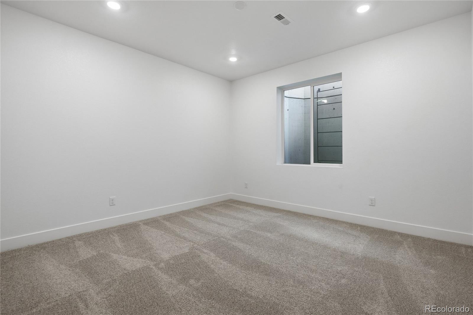 17116 W 92nd Loop