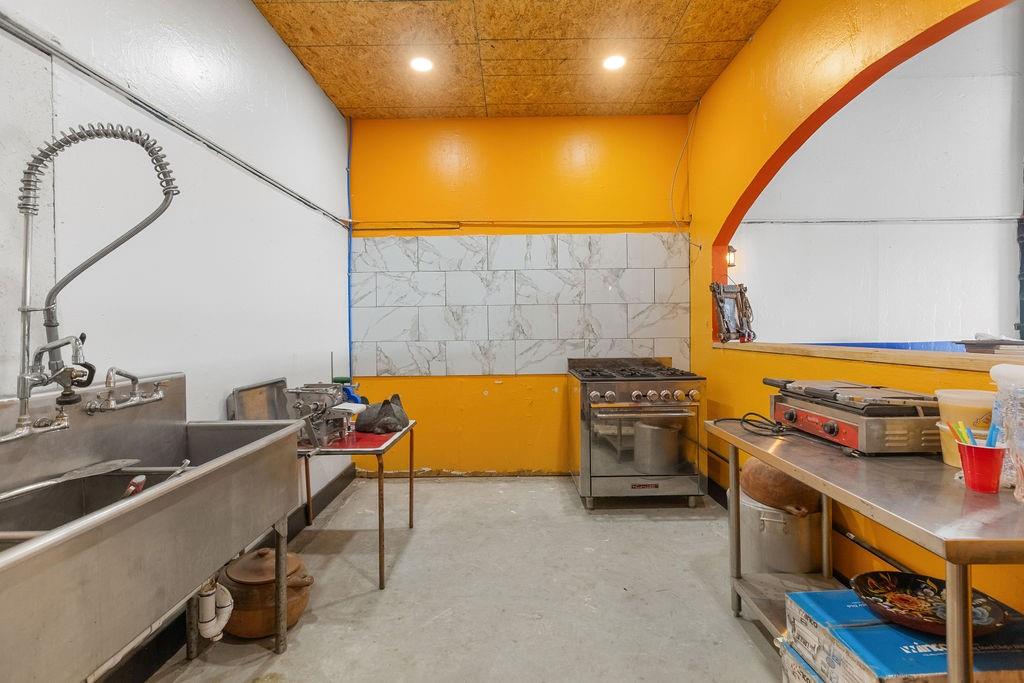 1671 Terry Lane