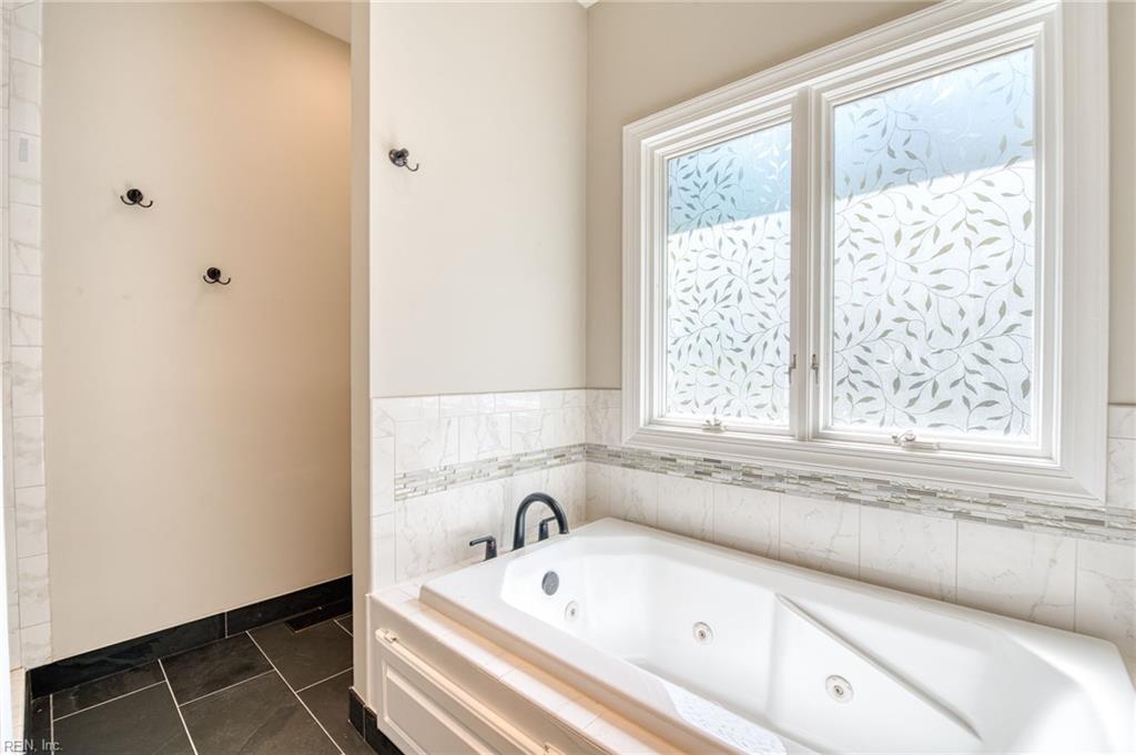 4904 Whitehaven Circle