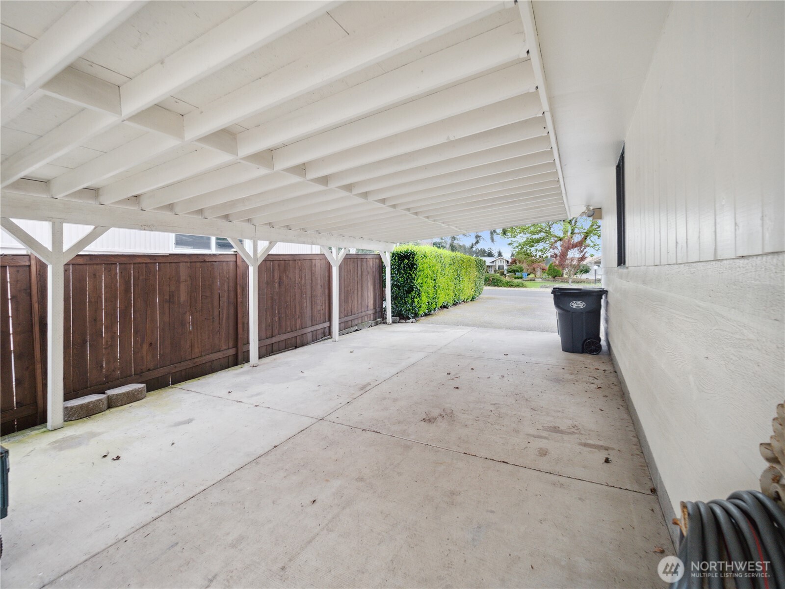 1119 Lake Vista Boulevard S