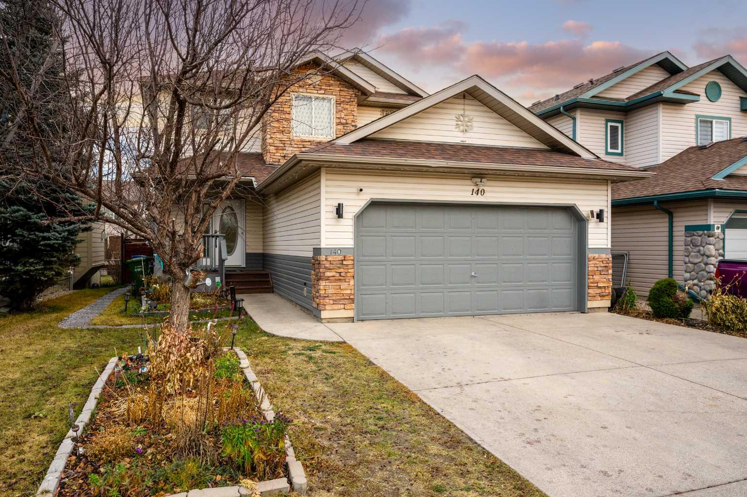 140 Fairways Drive NW