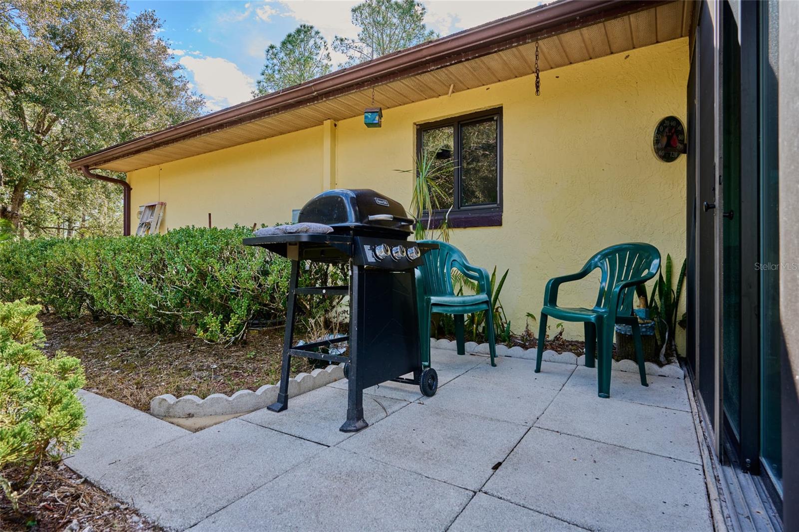 4220 Oleander Drive