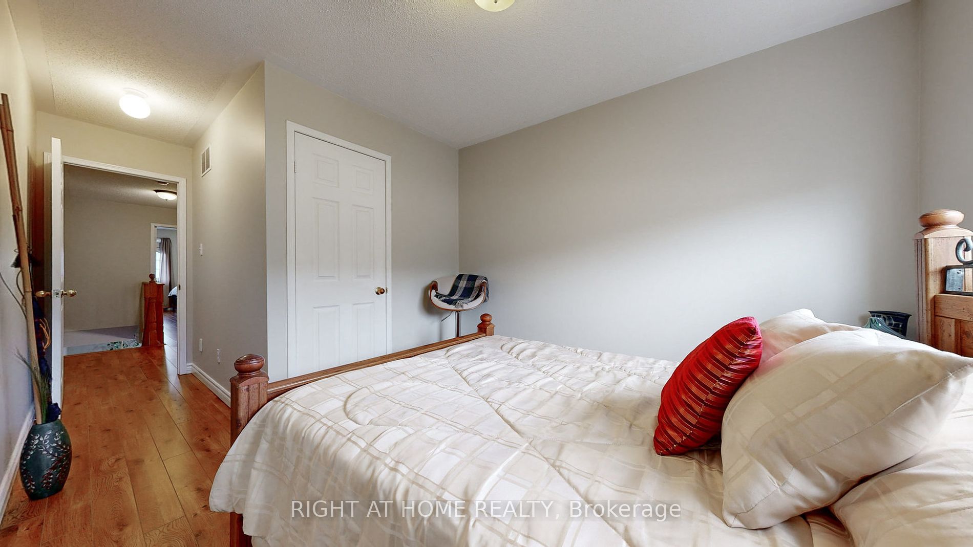 34 Rumi Cres