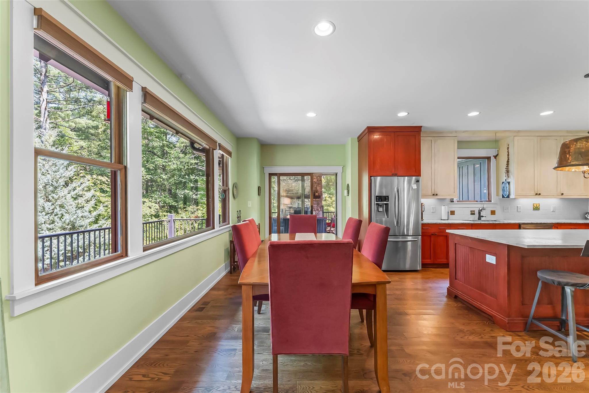 3201 Donahue Drive