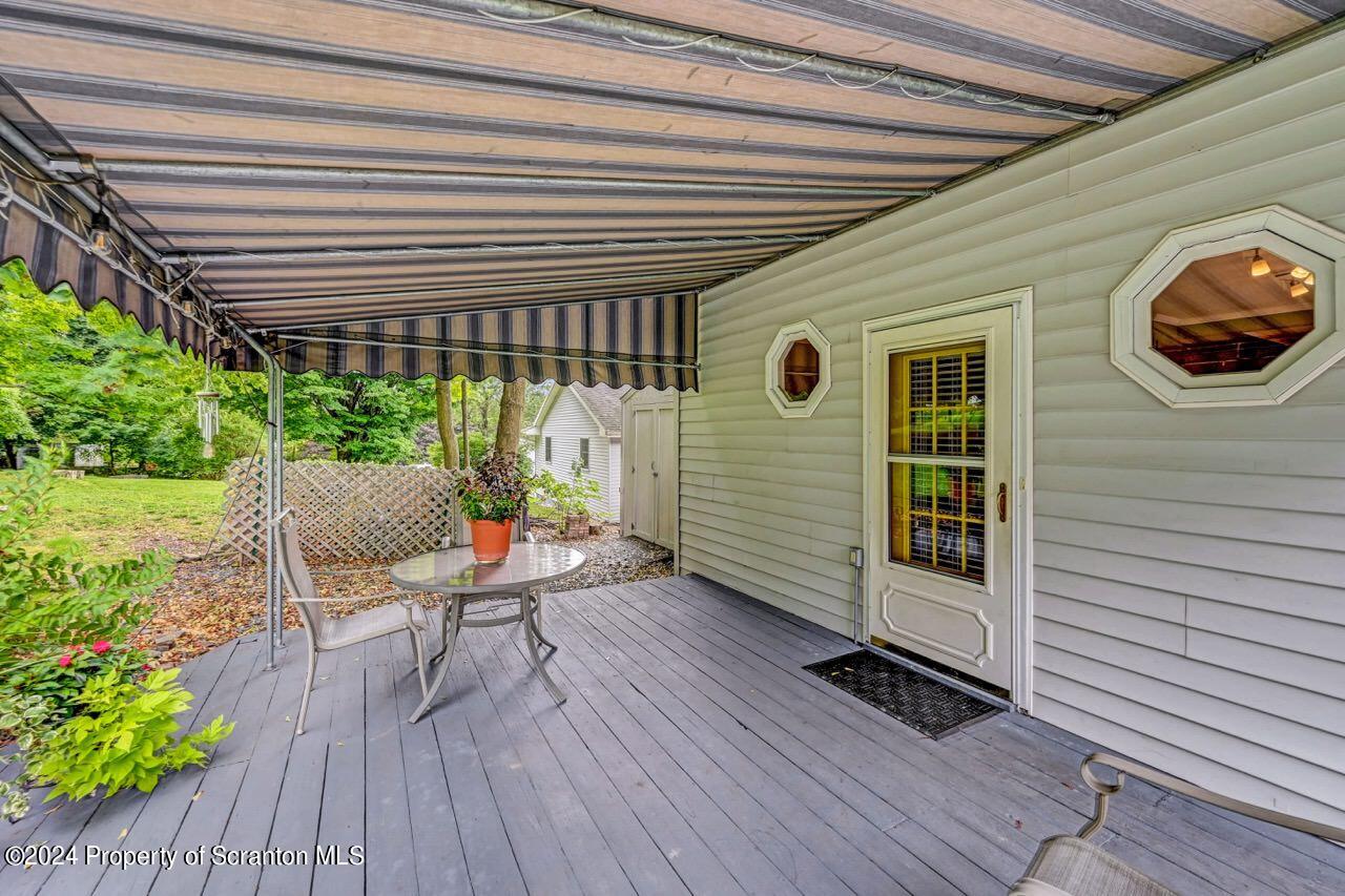 400 Montrose Avenue L113
