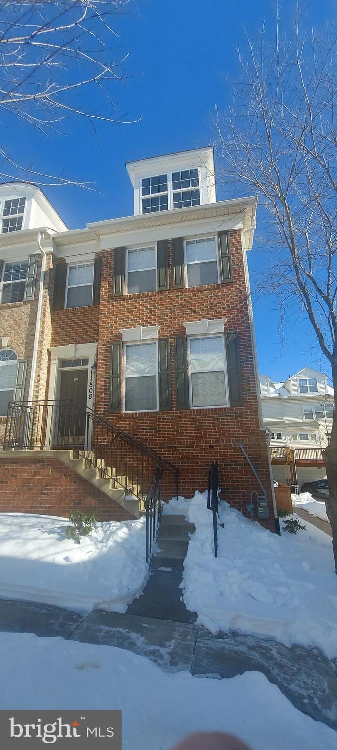 11808 Regents Park Drive