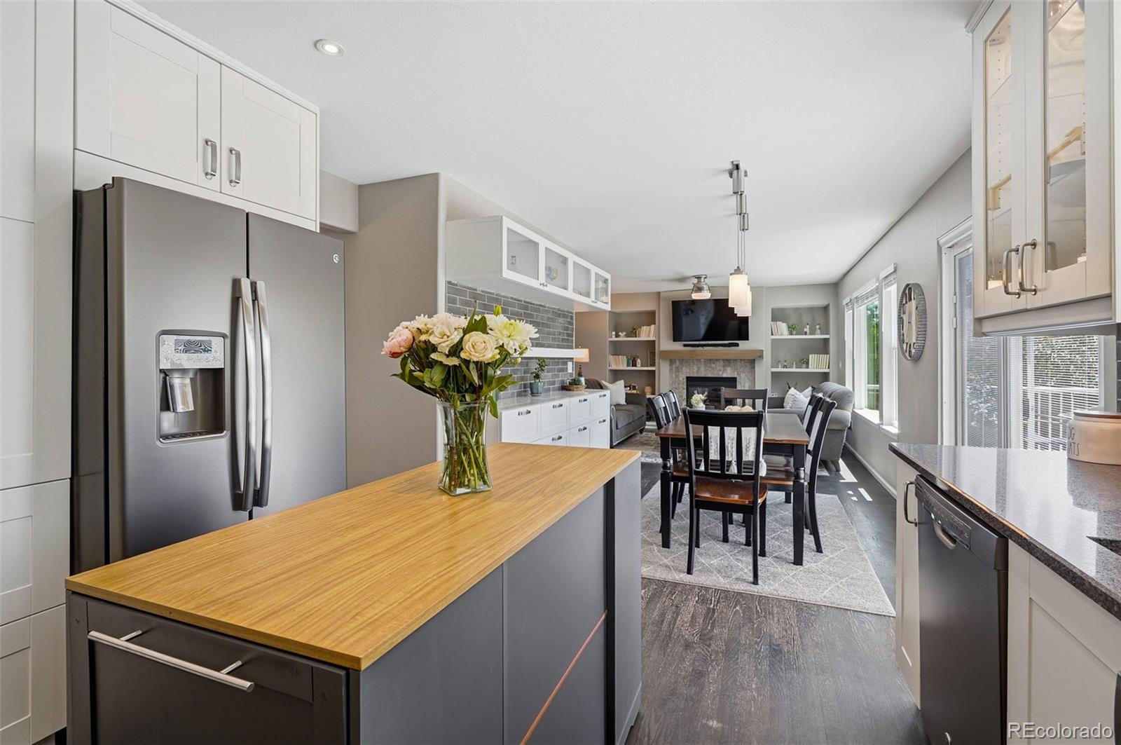 9577 High Cliffe Street