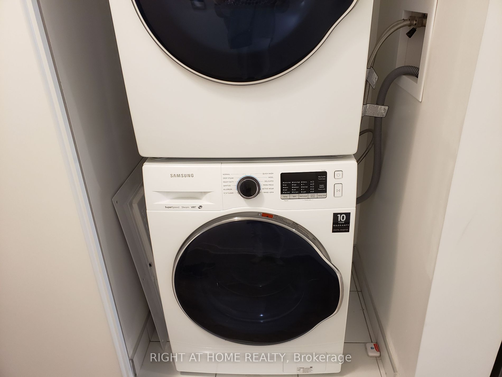 195 Redpath Ave 2202