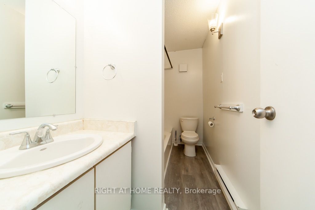 638 Dufferin St 3