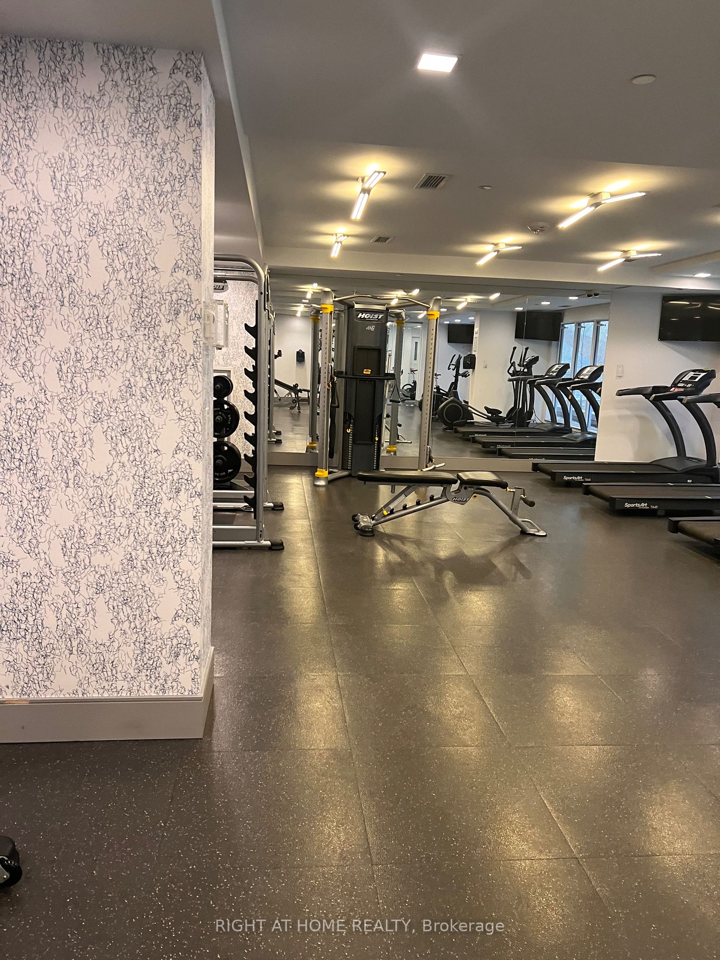 58 Orchard View Blvd 1003