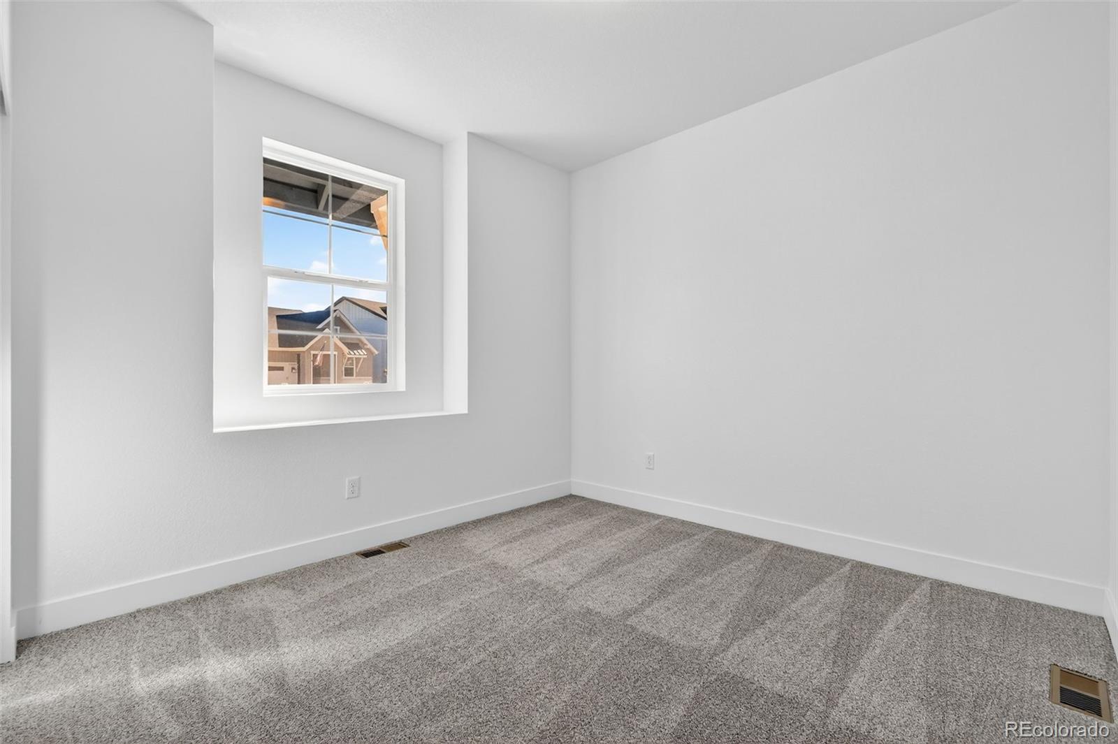 4285 Ridgewalk Point