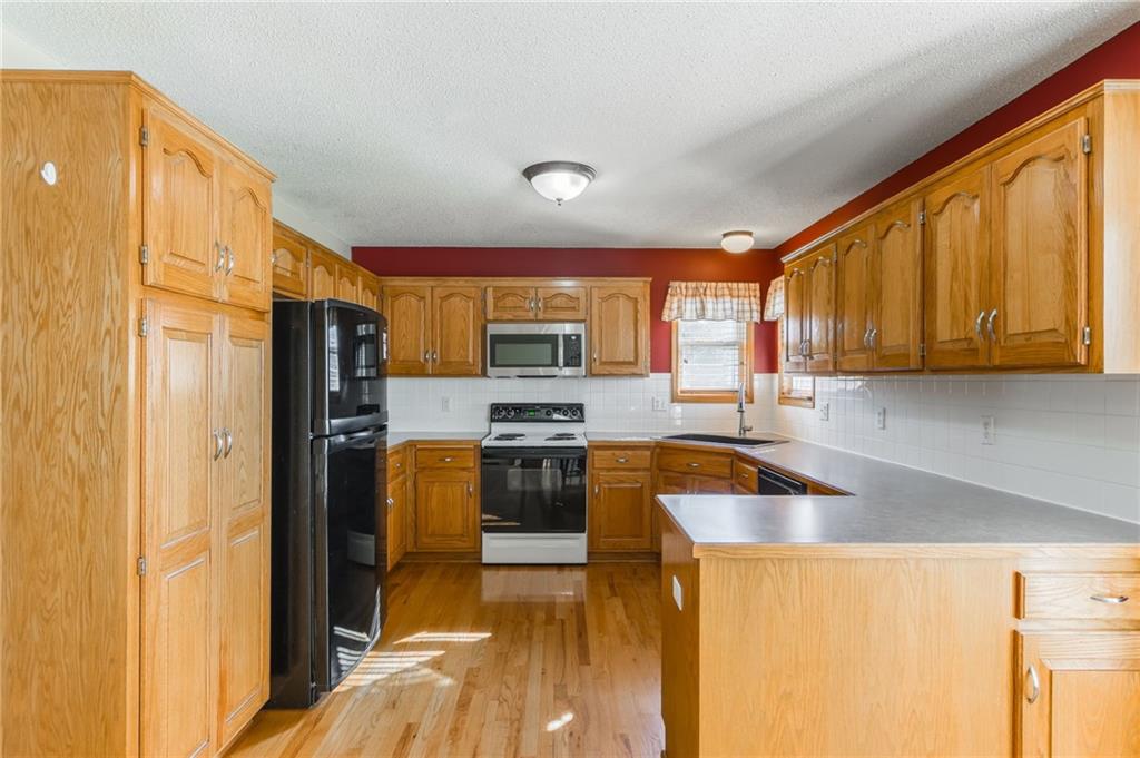 10700 N Holmes Street