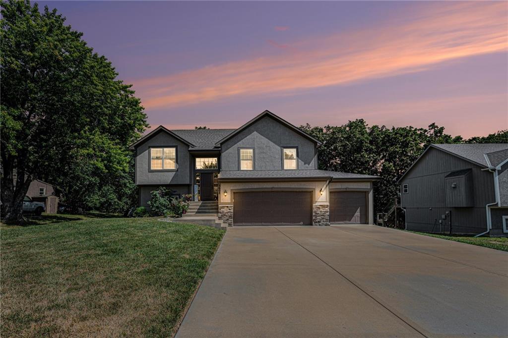 3608 NE 85th Terrace