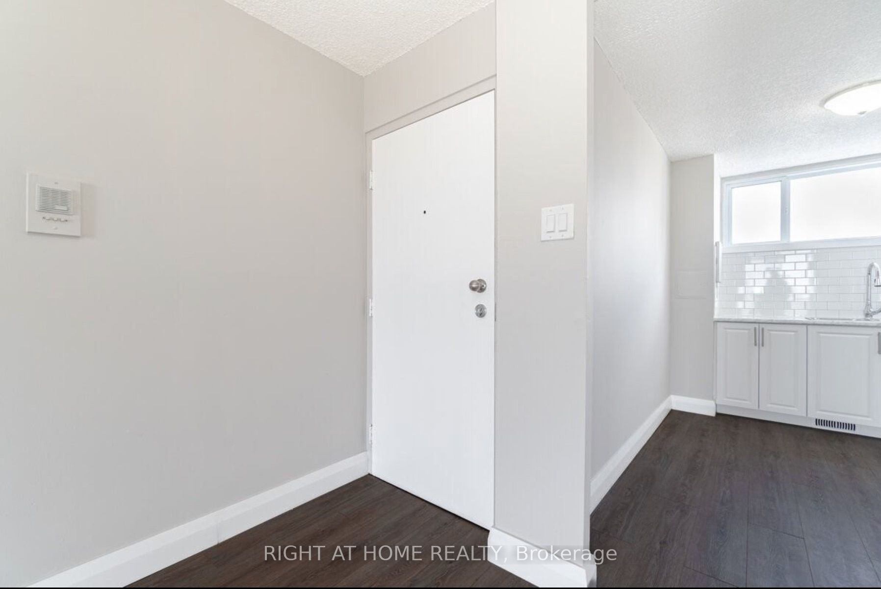 4673 Jane St 621