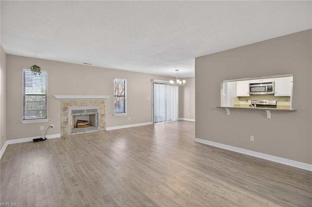 1512 Colonnade Drive