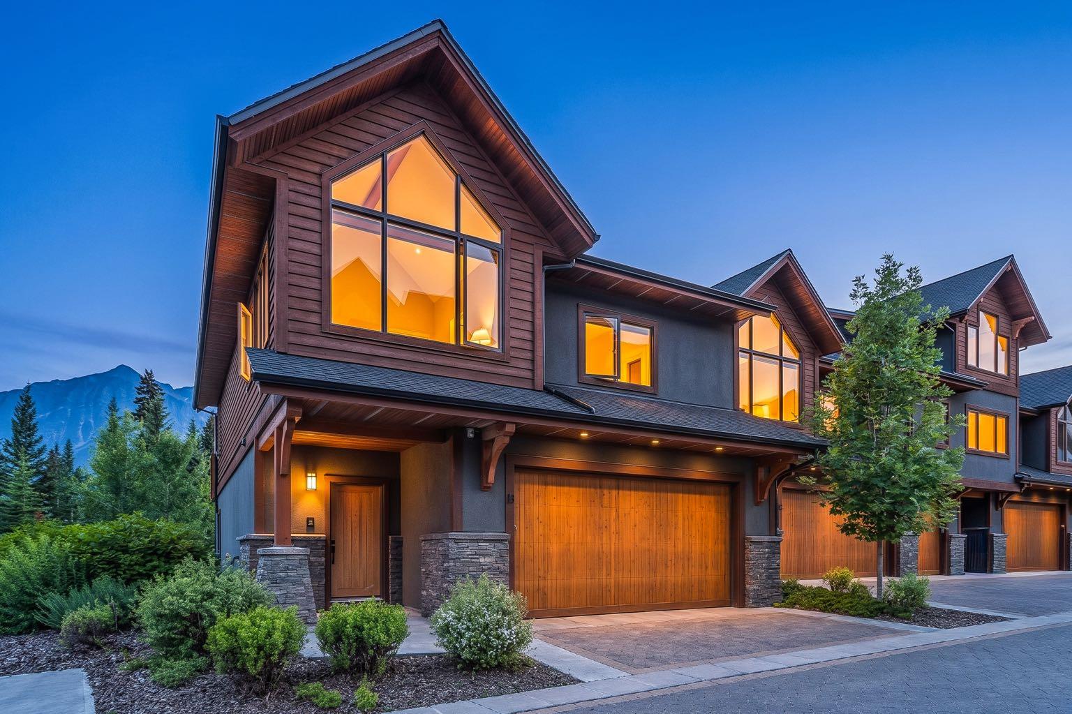 19 Creekside Mews