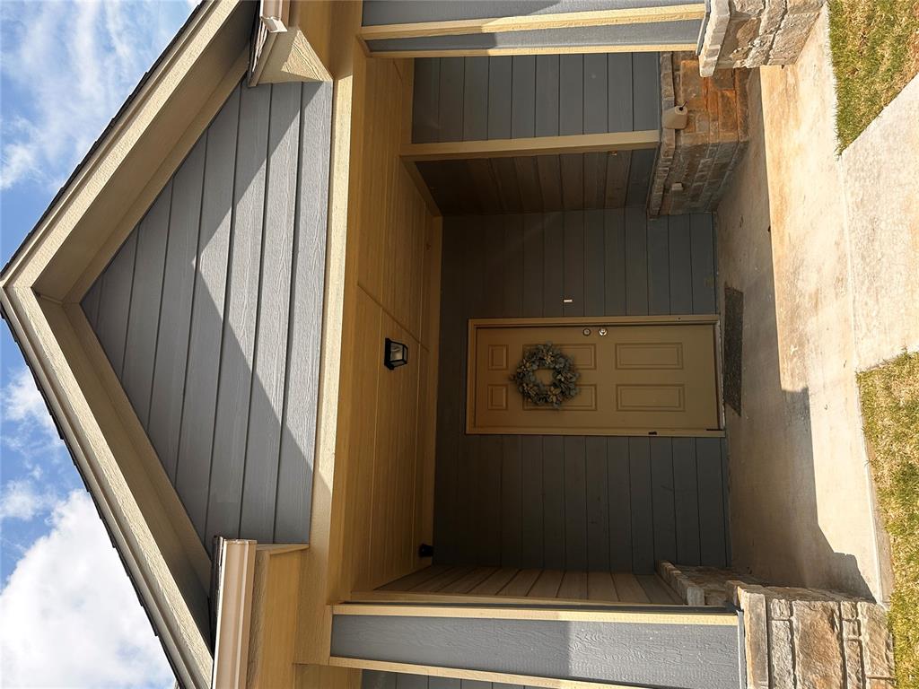 Charming one-bedroom, one-bath home located in Southwest OKC, conveniently close to shopping, dining, and major highways. This all-electric property comes complete with all appliances included for added convenience including the washer and dryer! The HOA provides excellent coverage, including exterior insurance, front lawn maintenance, and roof upkeep—offering low-maintenance living.The home has an open floorplan perfect for entertaining. The large bedroom has a spacious walk-in closet and offers a tranquil bathroom with a walk in shower. The home also features a fenced backyard, perfect for added privacy. Currently tenant-occupied with a lease in place through July 19th, making it a great investment opportunity.