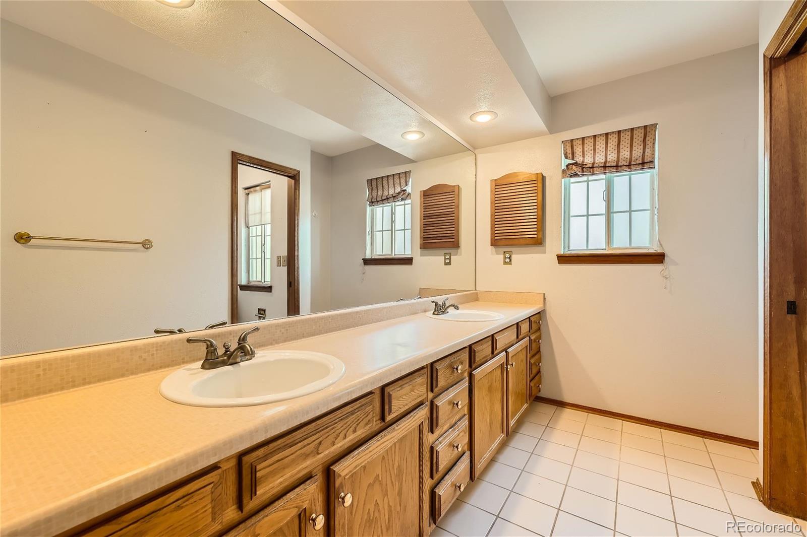 7979 S Jasmine Circle