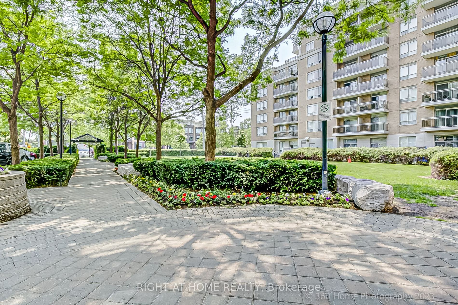 650 W Lawrence Ave 343