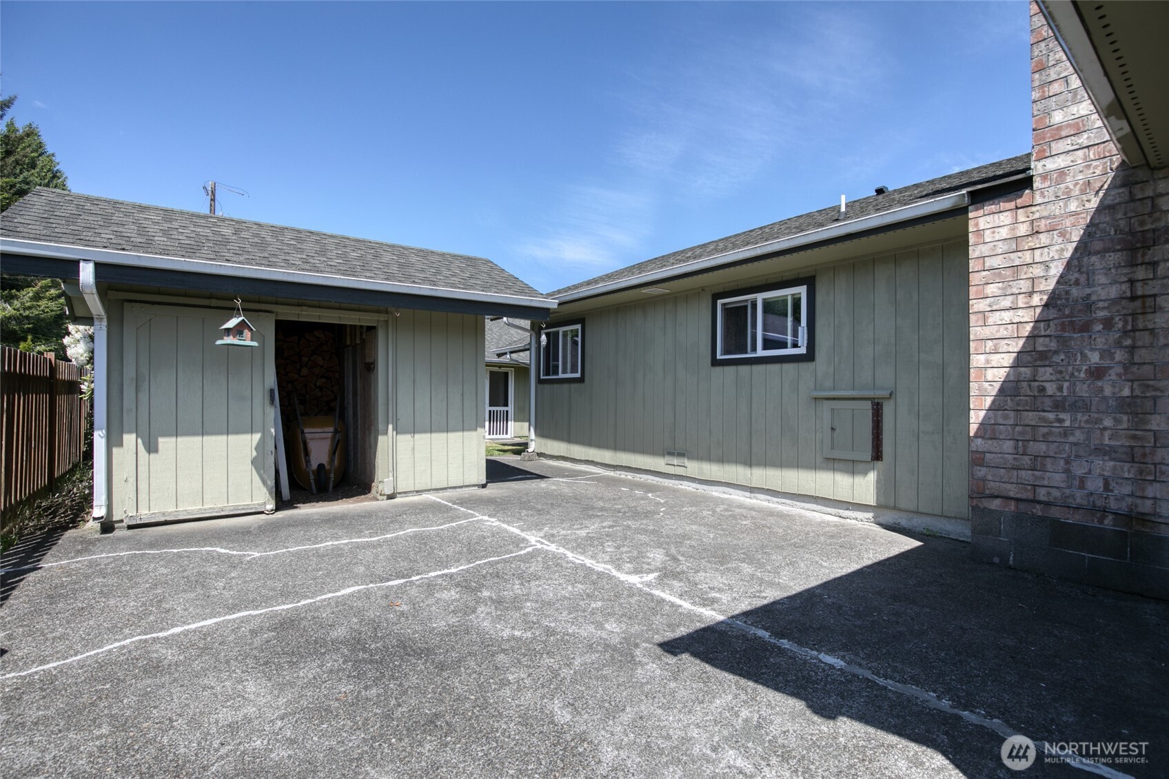 616 E Simpson Avenue