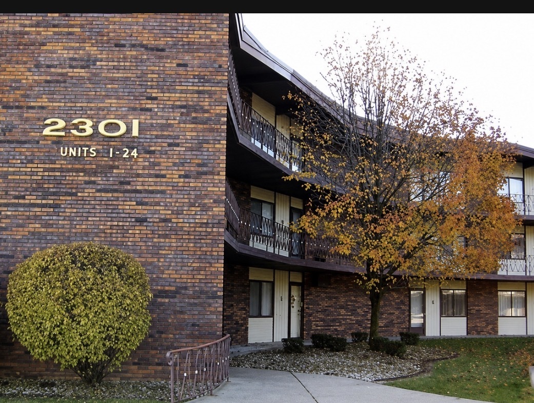 2303 Holiday Terrace Court 41
